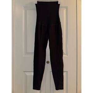 Postpartum High-Waisted Black Leggings